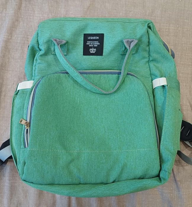 Бебешка раница за бебешки принадлежности 2в1 и  повивалник.