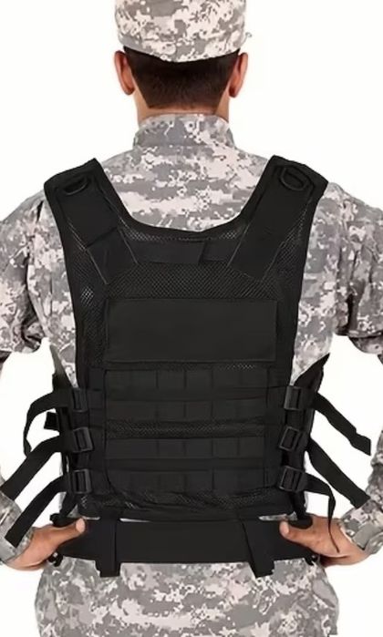 Тактическа жилетка