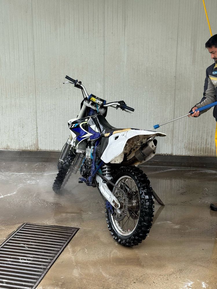 Yamaha yzf 426 качваш се и караш
