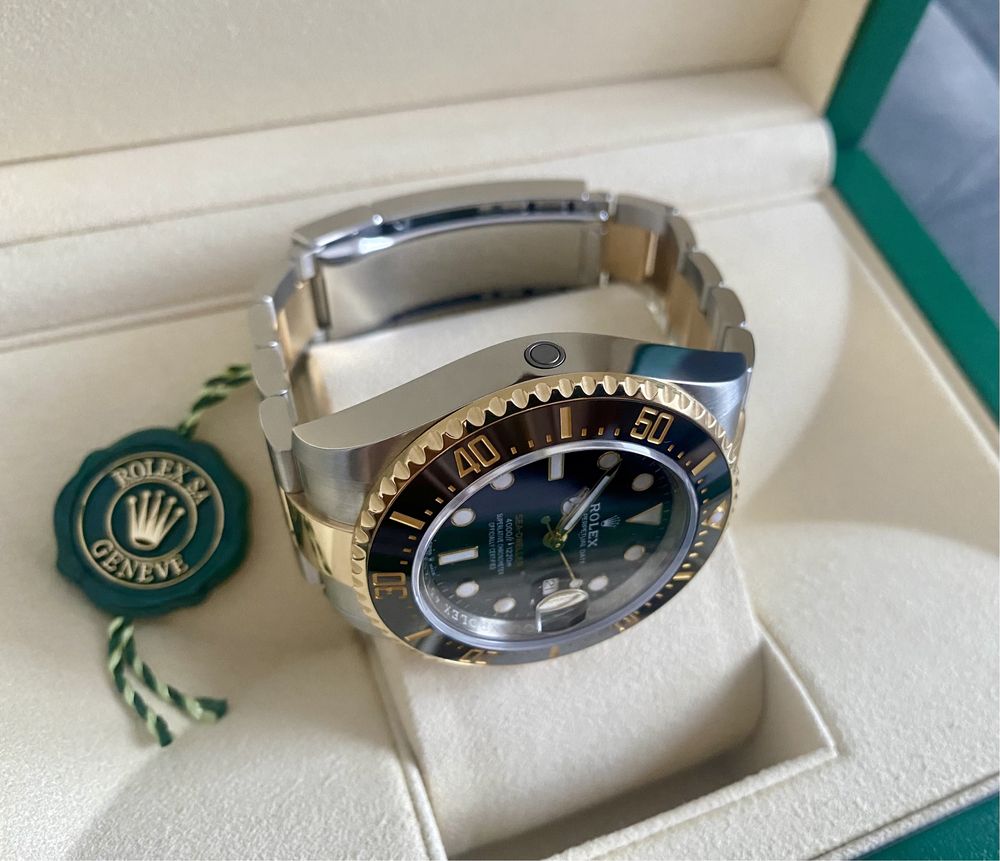 Rolex Sea-Dweller 126603 43mm Aur-Otel