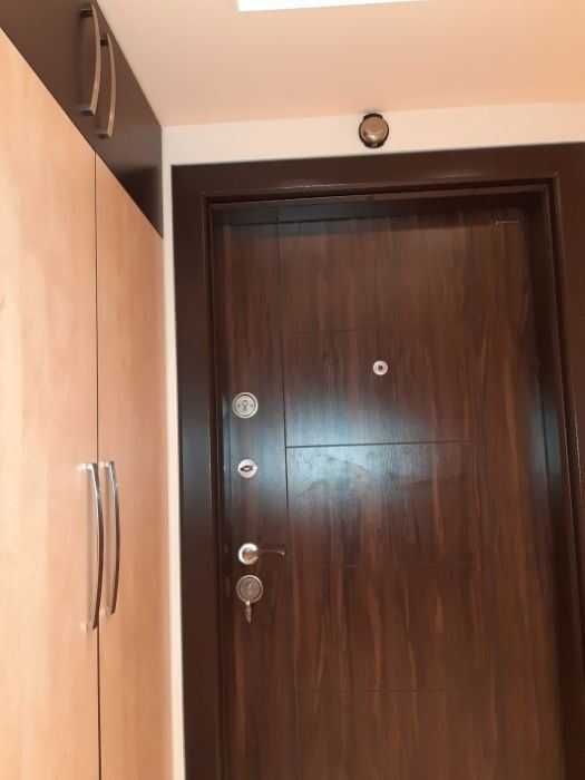 Дава се под наем Тристаен апартамент в София, Гоце Делчев - 123 кв.м за 525.3 € - Снимка #2