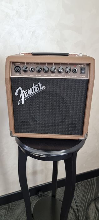 Продаю усилитель Fender