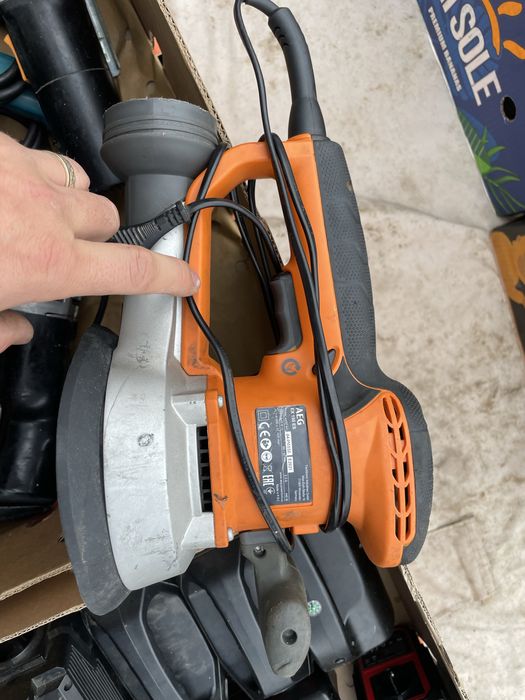 Masina de slefuit orbitala AEG