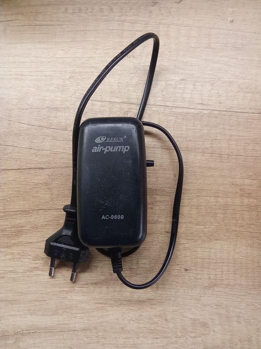 Vând pompa aer acvariu