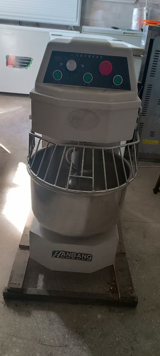 Продам тестомес почти новый