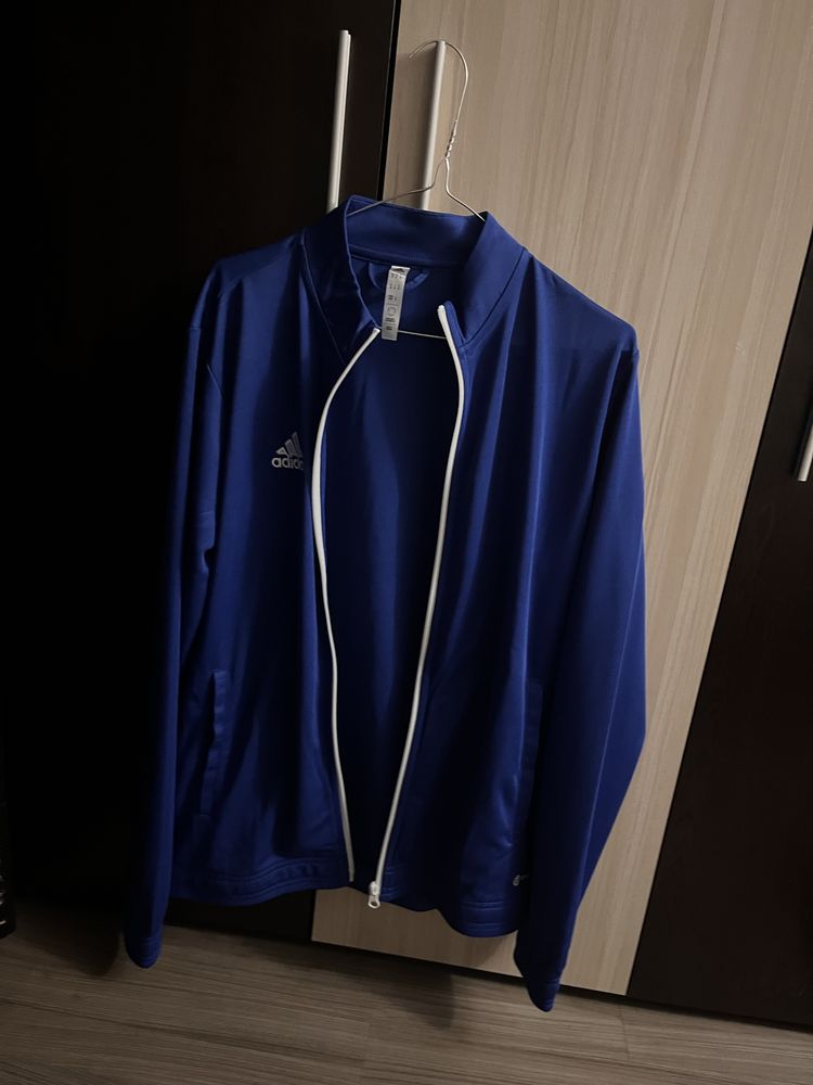 Adidas спортен екип в размер М