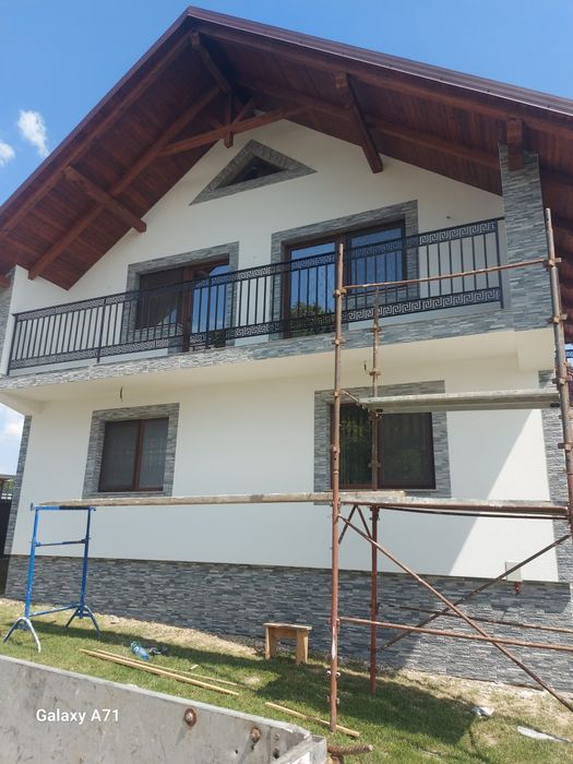 Scari modele noi