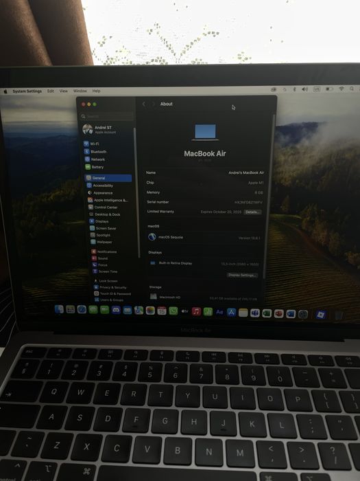 Macbook Air M1 2020 + Mouse Logitech Pebble 2