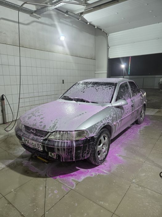 Продам Опель вектра б 1998 года
