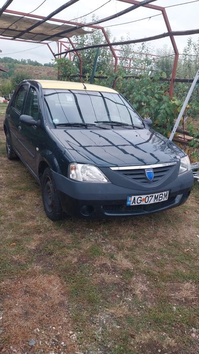 Vând Logan din anul 2006 în stare bună