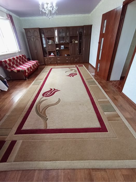 Ковер продам срочно 5тыс