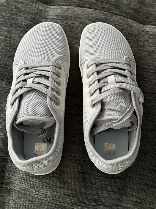 Чисто нови леки и свежи обувки за топло време