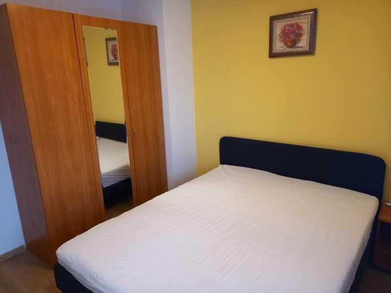 Дава се под наем Тристаен апартамент в София, Център - 85 кв.м за 668.1 € - Снимка #3