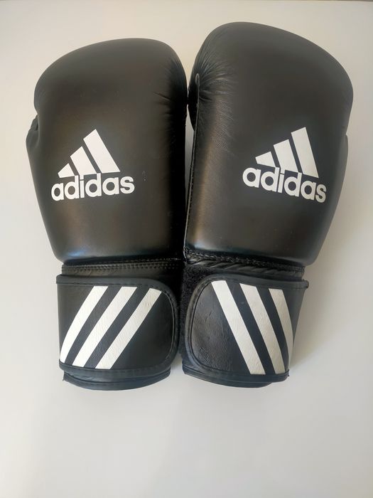 Продам боксерские перчатки б/у