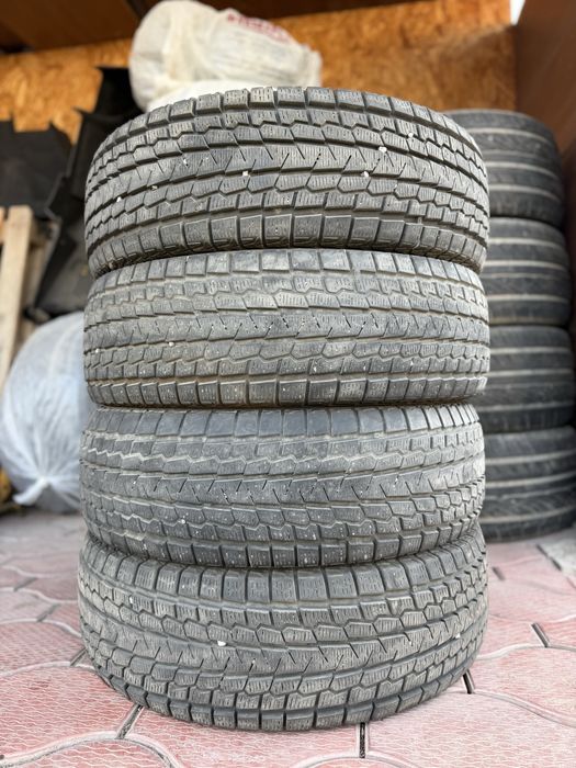 Продам шины Yokohama зимние R16