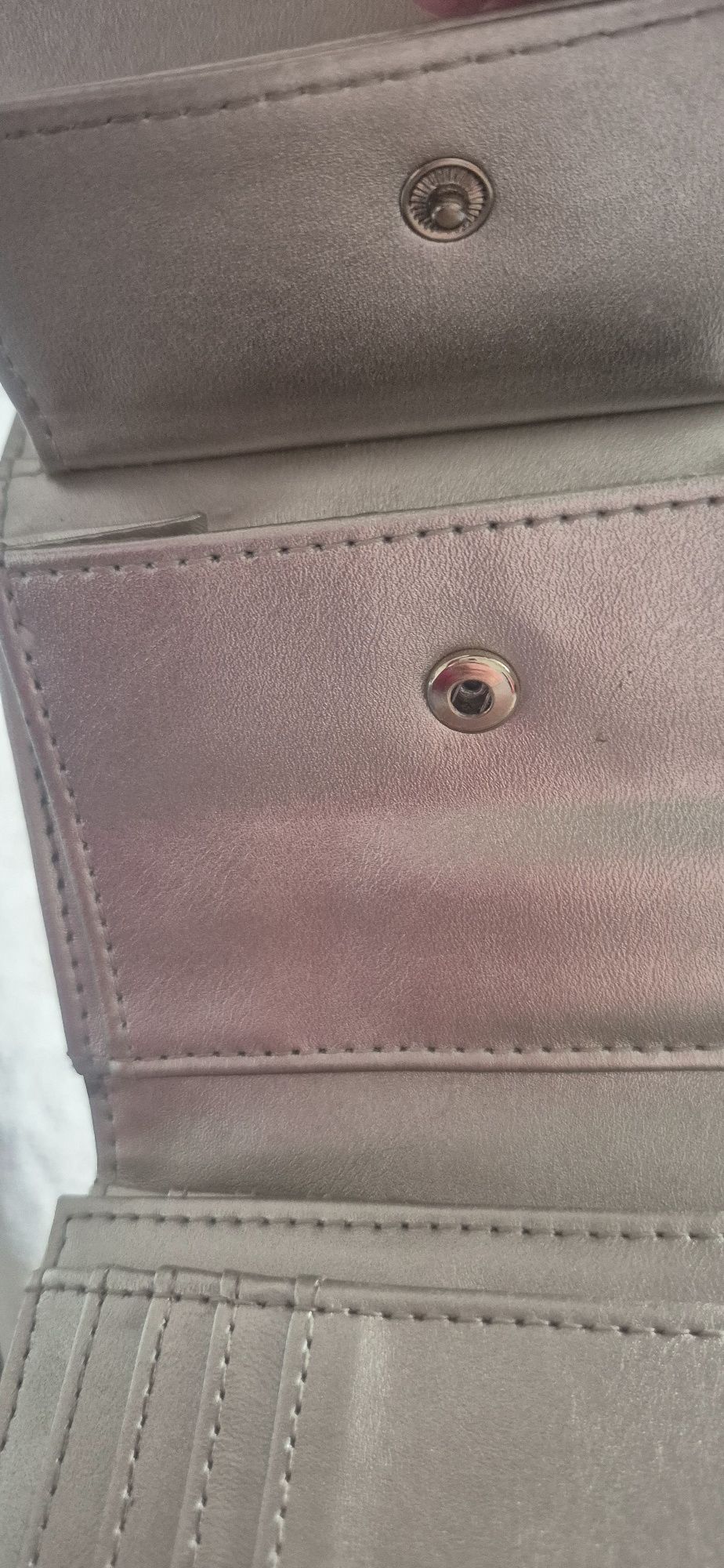 Guess оригинален портфейл