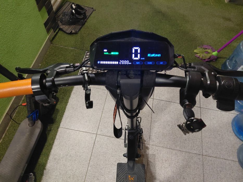 Vând kukirin g2 sau schimb