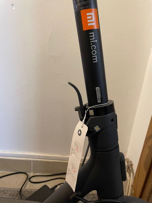 Trotinetă electrică xiomi (nouă)