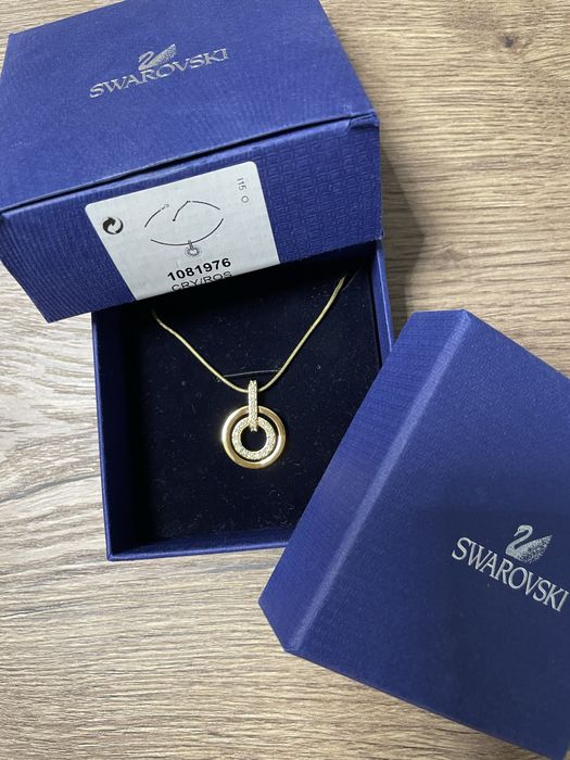 Lant cu pandantiv rotund Swarovski, nuanta rose gold, placat cu aur