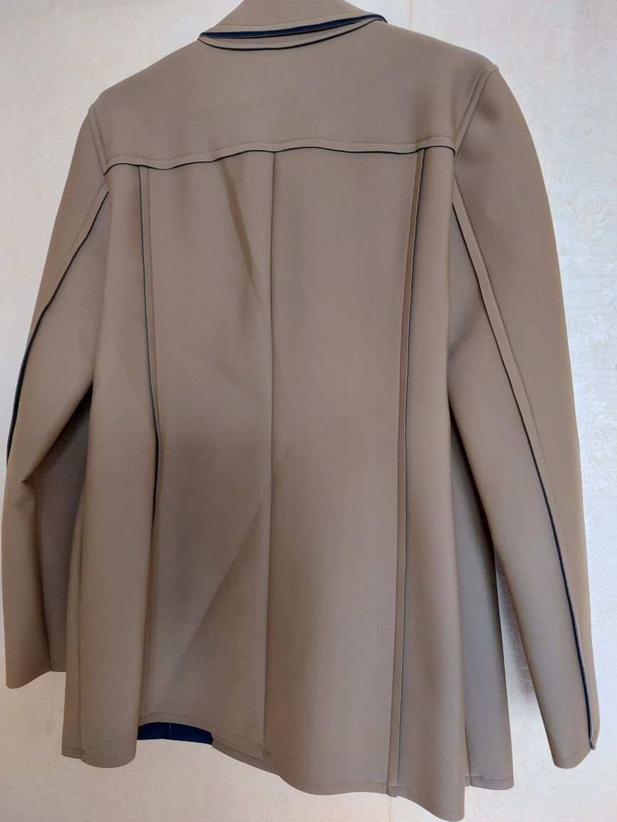 Trussardi ново дамско палто/сако, М/42 размер
