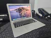 Macbook Air ( Ultra-portabil)