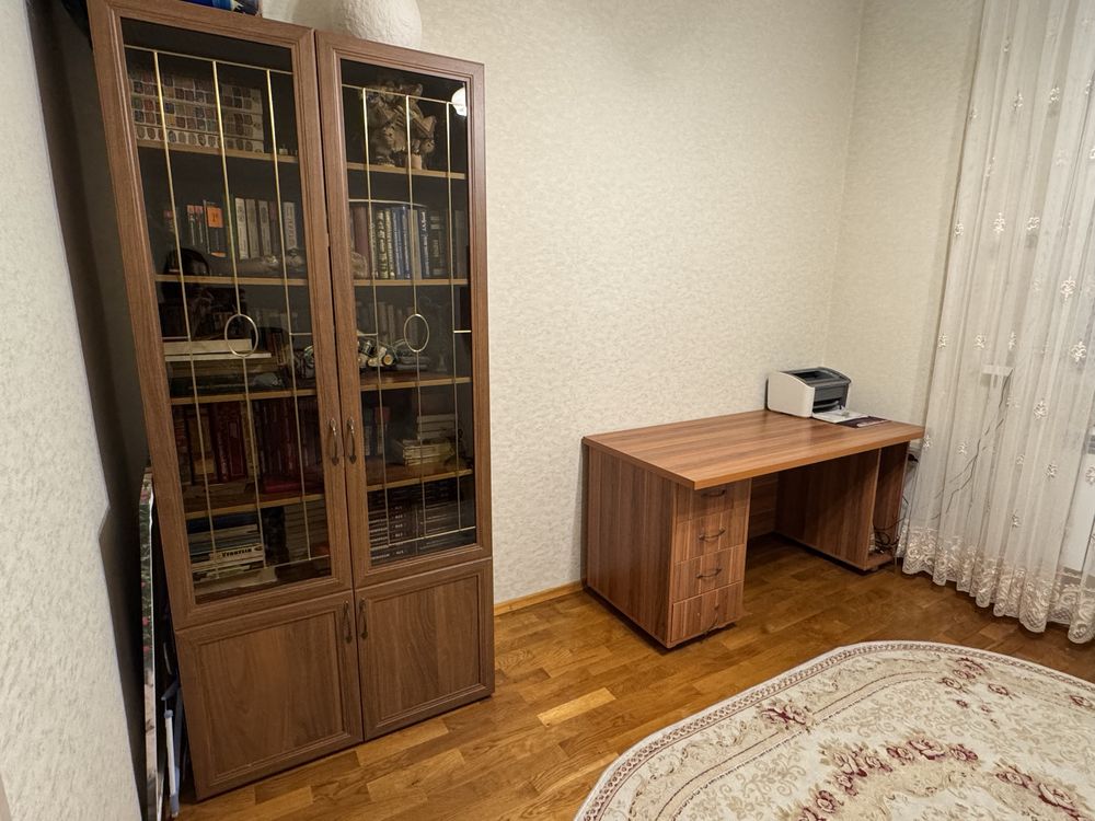 Продается письменный стол и шкаф!