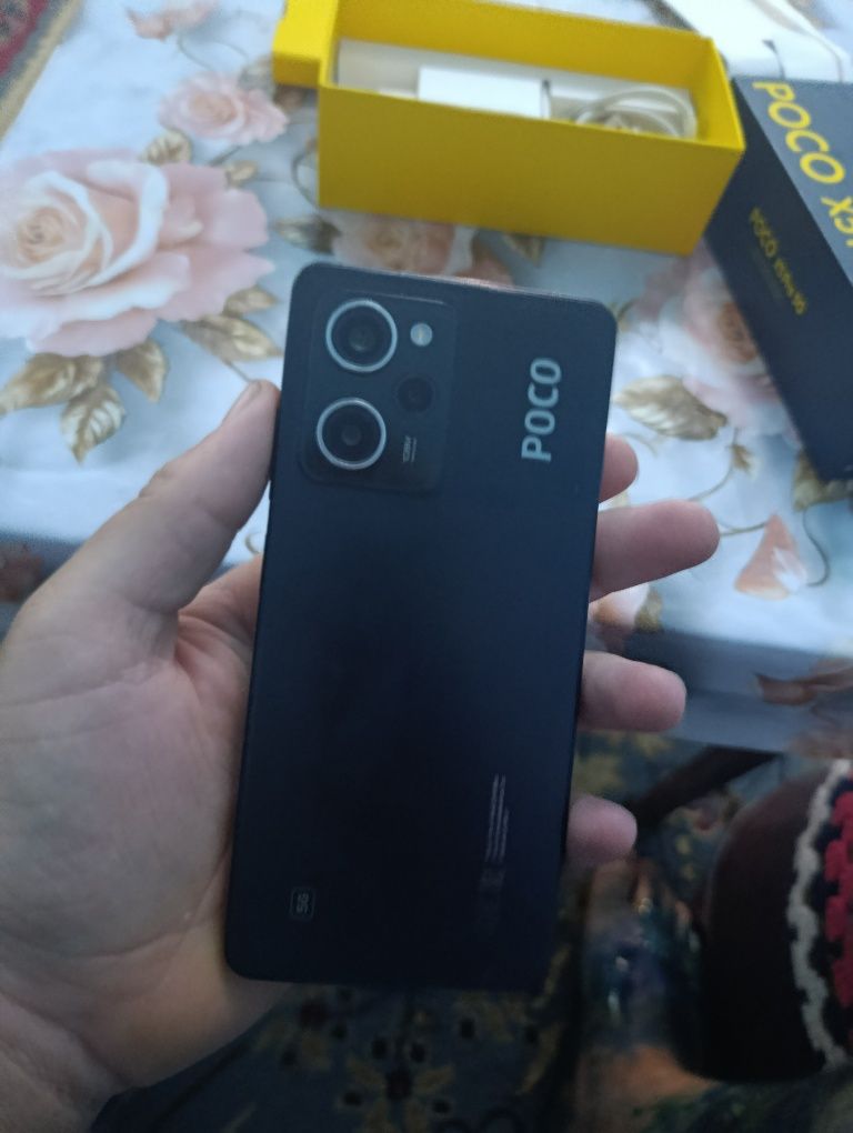 Продам поко х5 про 5g 8/256