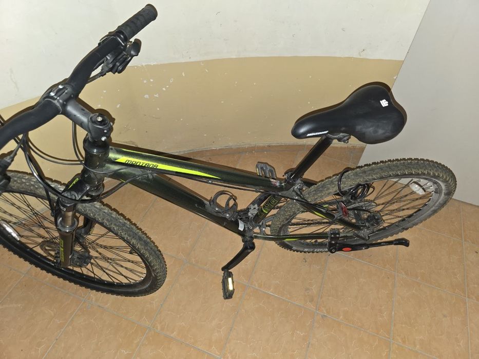 Спортивный велосипед, фирма mongoose зелёного цвета