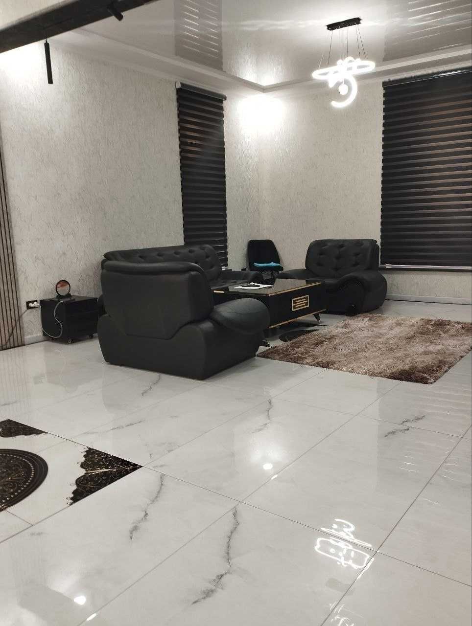 Дом — 2 этажа + подвал, 300 м²