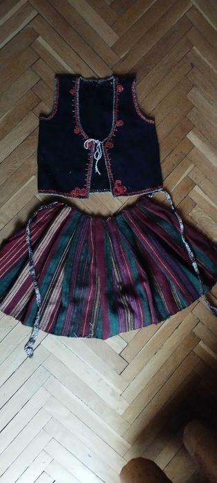 Стара женска/детска фолклорна носия Пернишко