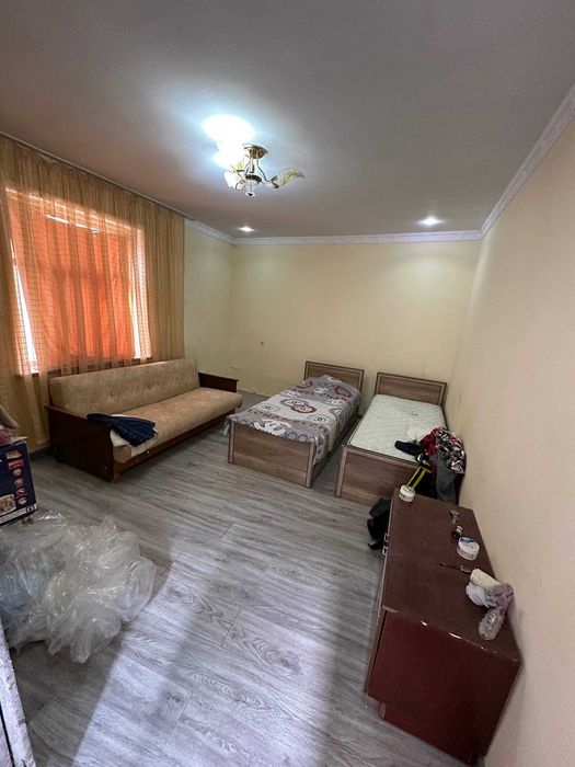 шахар марказида 4 хонали 2,5сотокдан иборат булган ховли сотилади