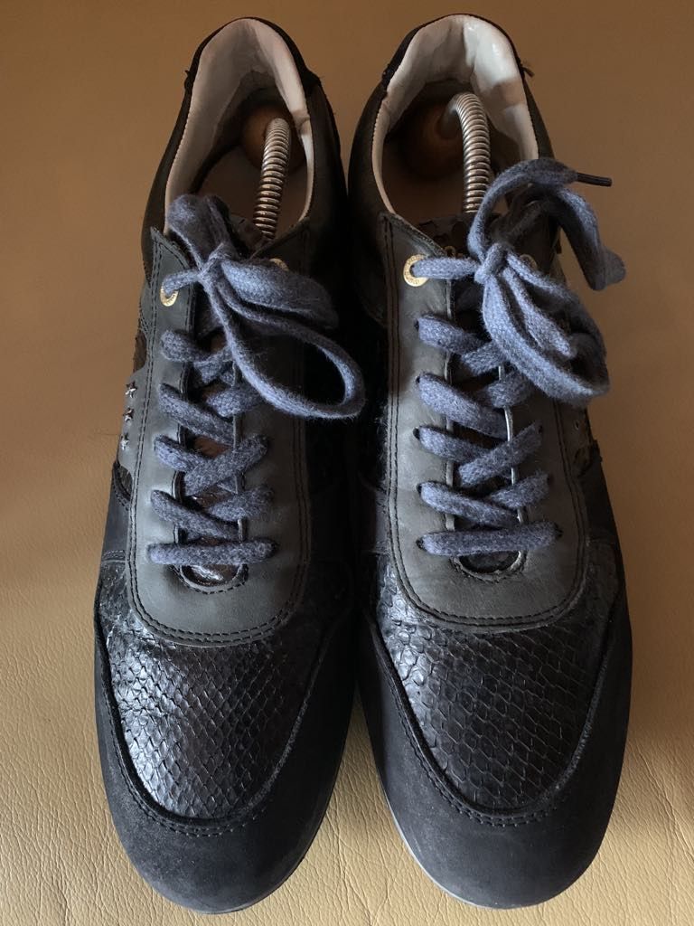 Pantofola d’Oro – это обувь, которая без преувеличения ассоциирует со