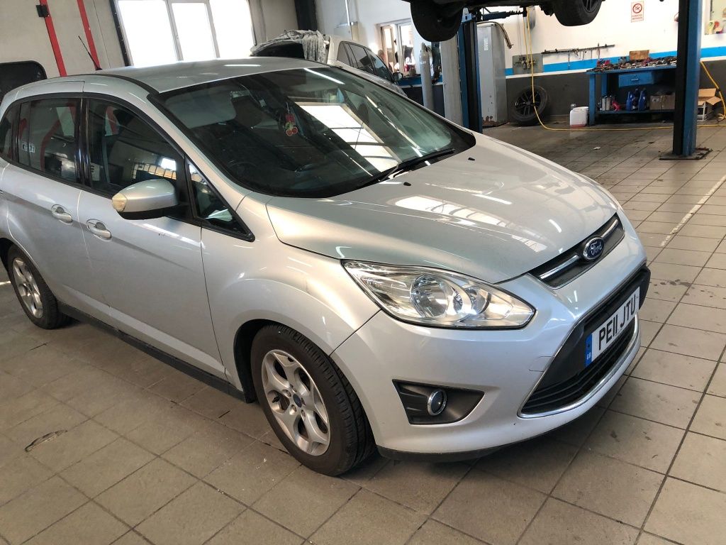 Dezmembrez ford grand c max