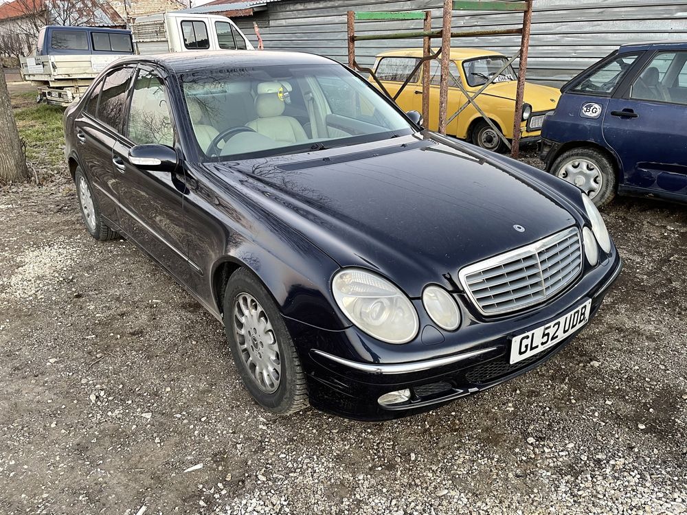 Mercedes E320 на части