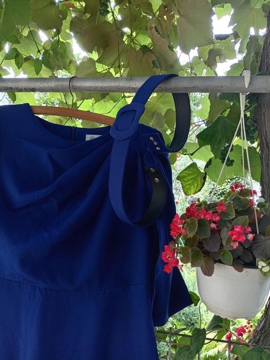 Rochie albastră midi APELLO nr. 42, nouă, preț fix