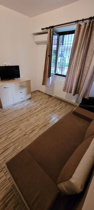 Vand apartament 2 camere decomandat  Navodari