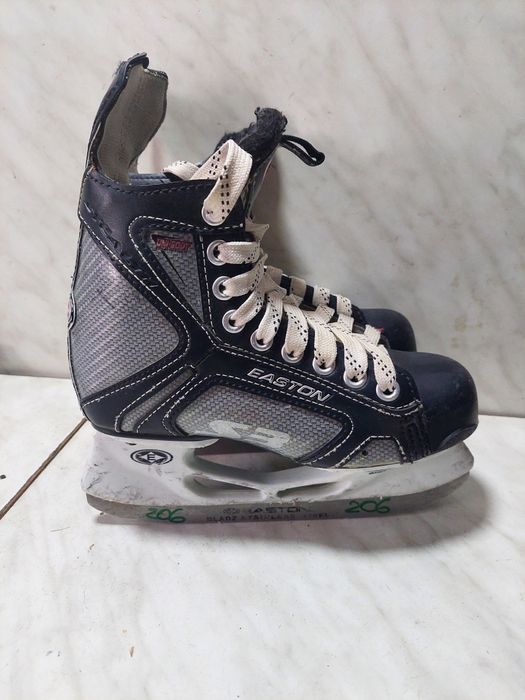 Patine 206 hochei hockey Easton marime 33-34 ( 21,7 cm)