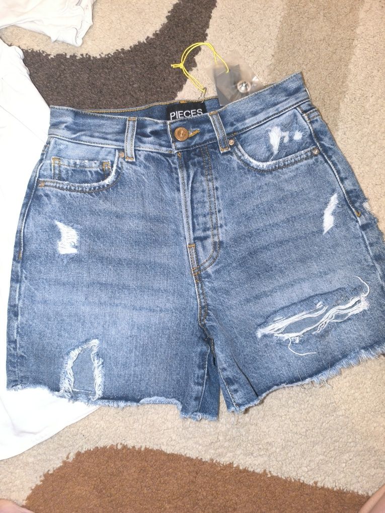 Лот Pause jeans спортна рокля и къси панталонки