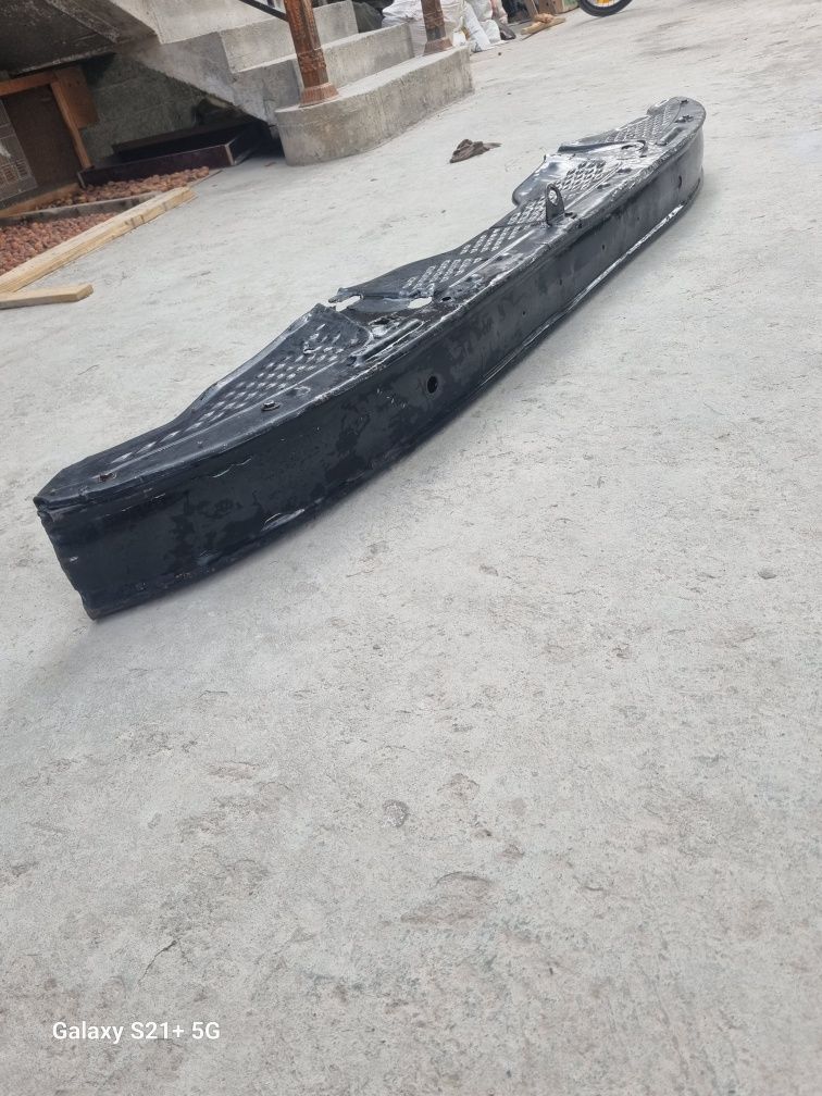Bufer bamper Zil 130 xolati yaxshi