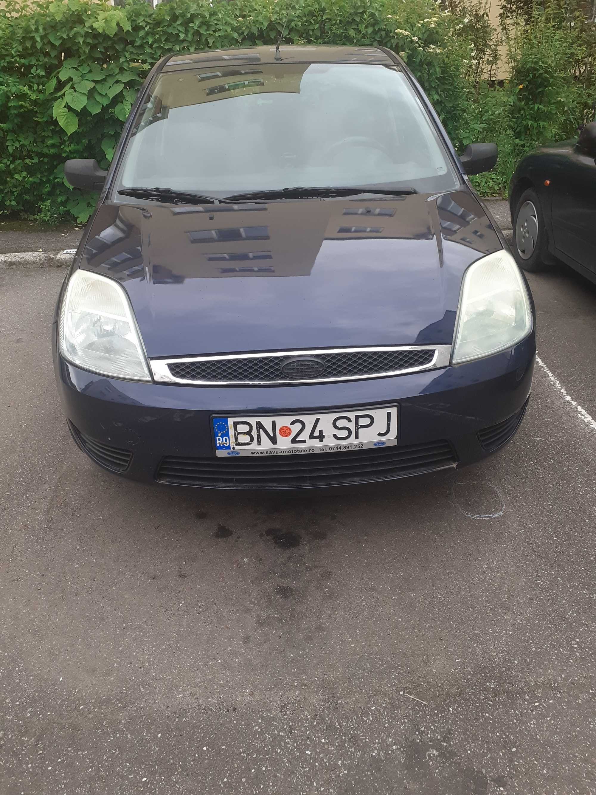 Vand Ford Fiesta 1.4, motorina, din 2003, 200k la bord