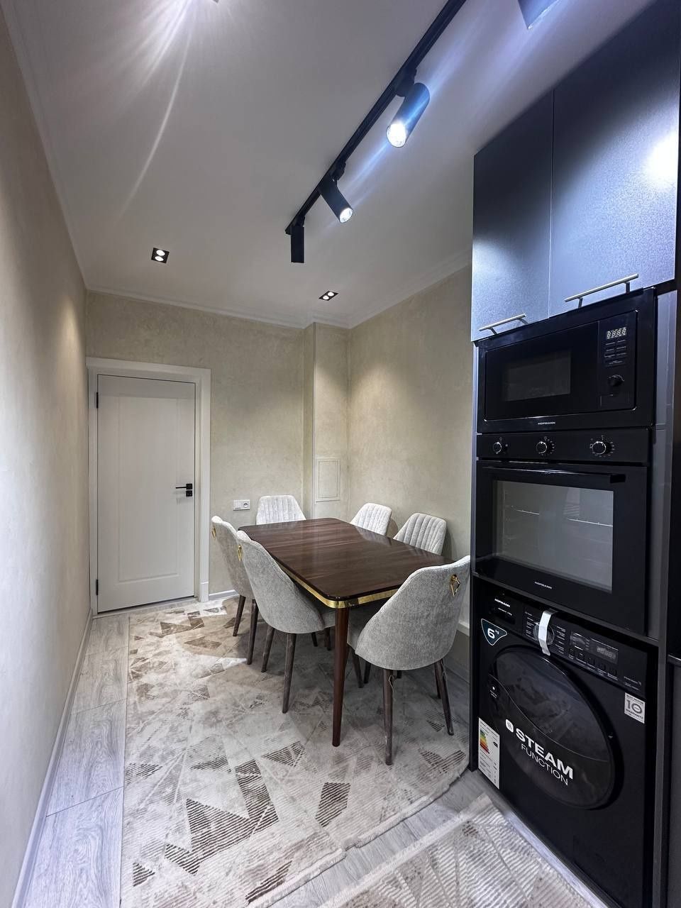 Квартира 3 комнаты, 72 м² Мирабадский район, гостиница Россия/ЗАГС