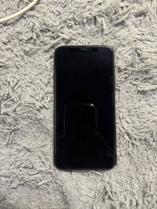 Vand iphone 11 pro stare perfecta