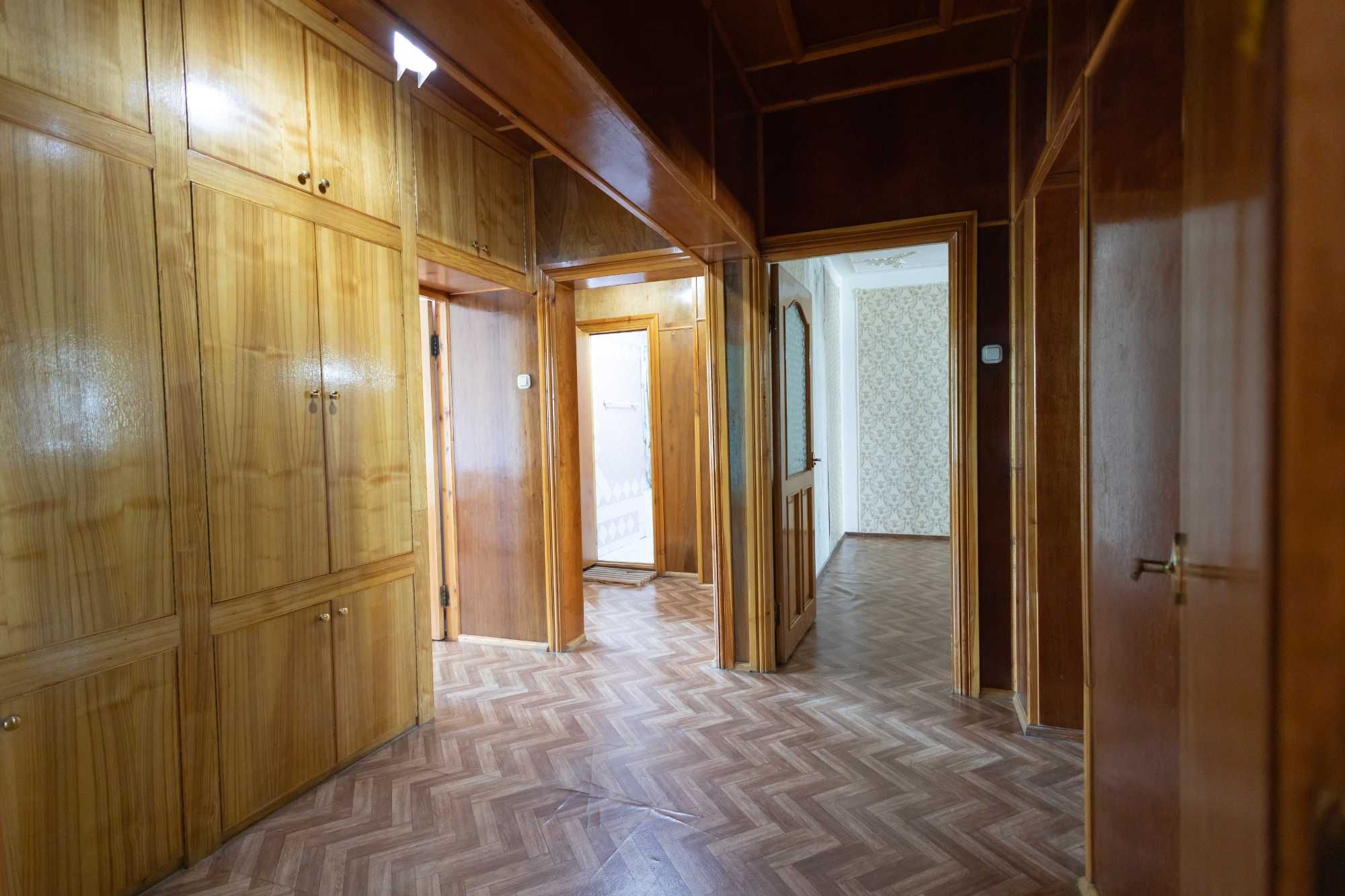 Продам квартиру Юнусабад 16, 4/3/9, 96кв м