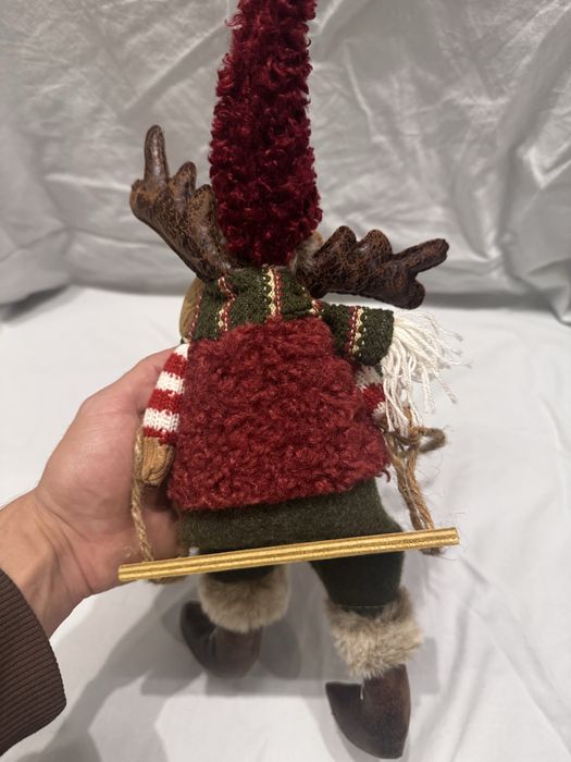 Коледна фигура Елен на люлка