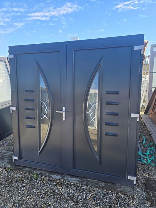 Usi Gri Antracit 2m/2m Pret Bomba 3600 lei