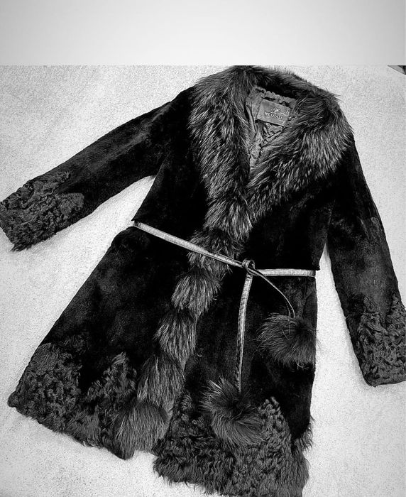 Продаётся натуральная шуба!