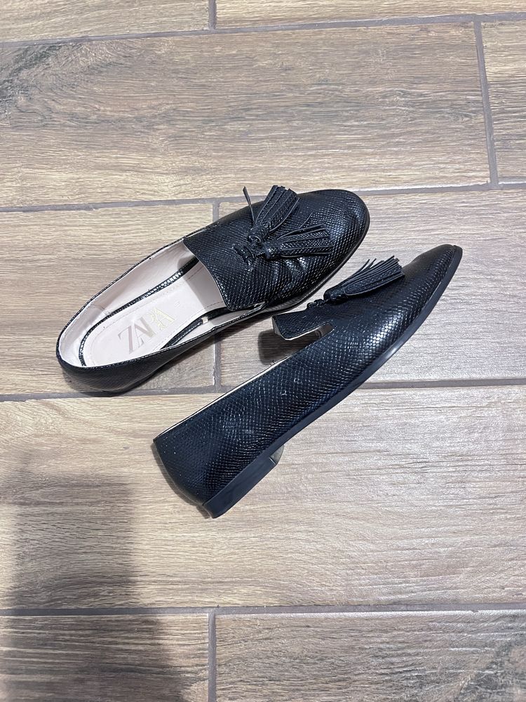 Боти H&M пантофи Zara чизми Asos