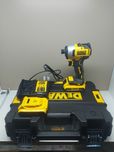 Нов комплект импакт Dewalt DCF809D2