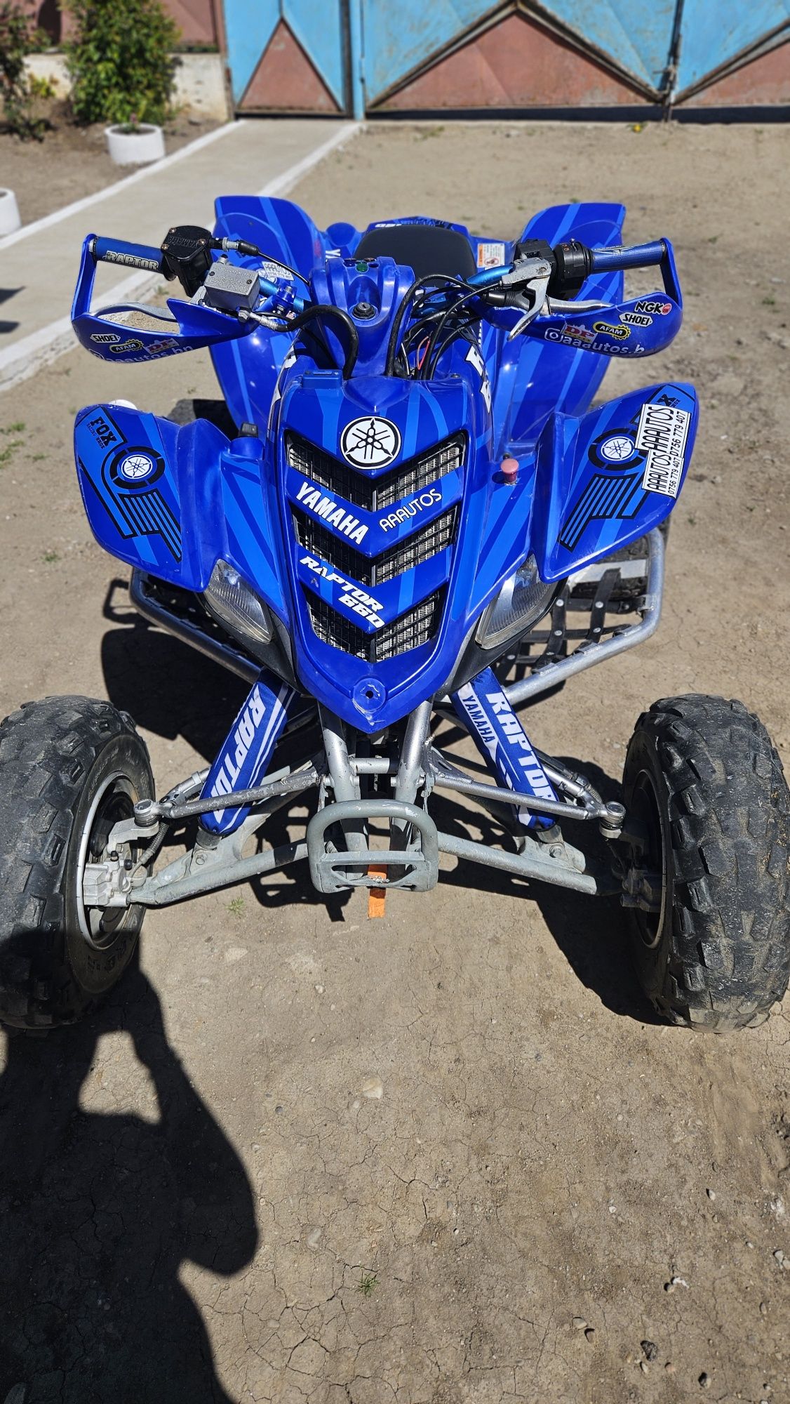 Vând yamaha raptor 660yfm.R