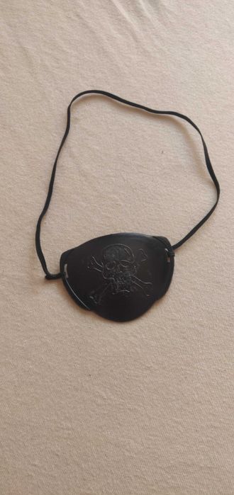 Vand masti si accesorii carnaval